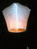 800px-SkyLanternRichy01.jpg