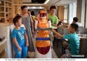 ~Hainan.Haikou.robot.waiter.2.jpg