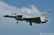 J-10CE - cn J10CE9001 maybe - 机外停车Rabbit.jpg