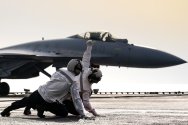 Gurv4U2a0AEf-1q.jpg