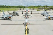 中泰“鹰击-2025”空军联训举行闭幕仪式 49eca83dgy1i5qyhmjk9yj21z41bcazg.jpg