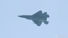J-35 + pylons - 琴石2022.jpg