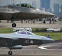 J-20 2016 vs. F-22 cockpit + front.jpg