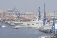 PLN Type 075 lHD no. 3 - 20210129 launch - 2.jpg