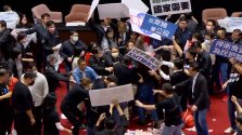 TW - parliament fight 3.jpg
