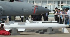 CM-400 AKG Supersonic Long Range Anti ShipLand Attack Missile JF-17 Thunder FC-1 J-10 FC-20 J-...jpg