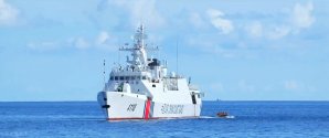 Chinese coast guard 056.jpg